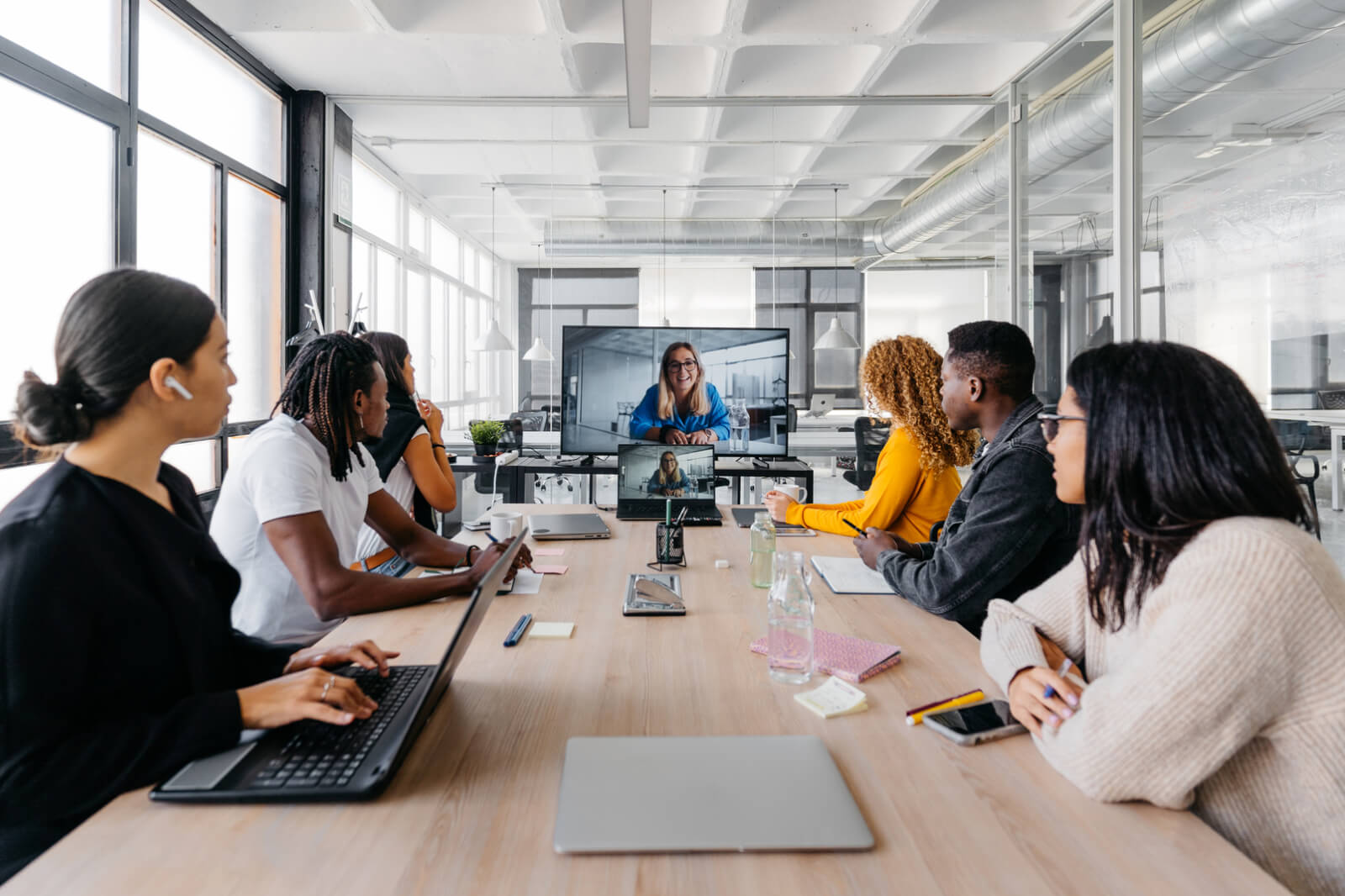 slido-hybrid-meetings-blog-header